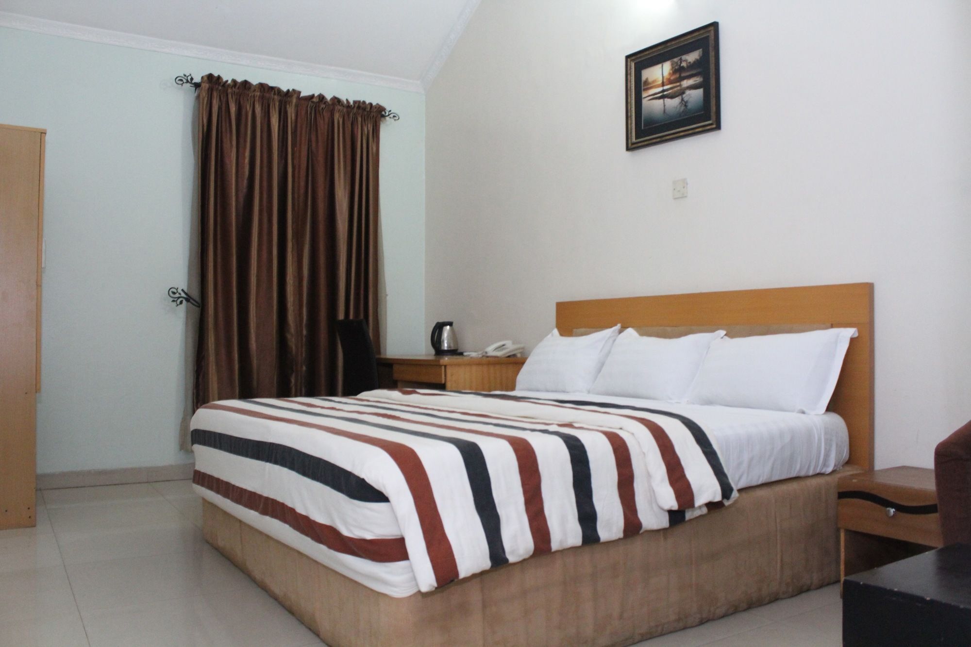 Bluespring Hotel Maryland Luaran gambar