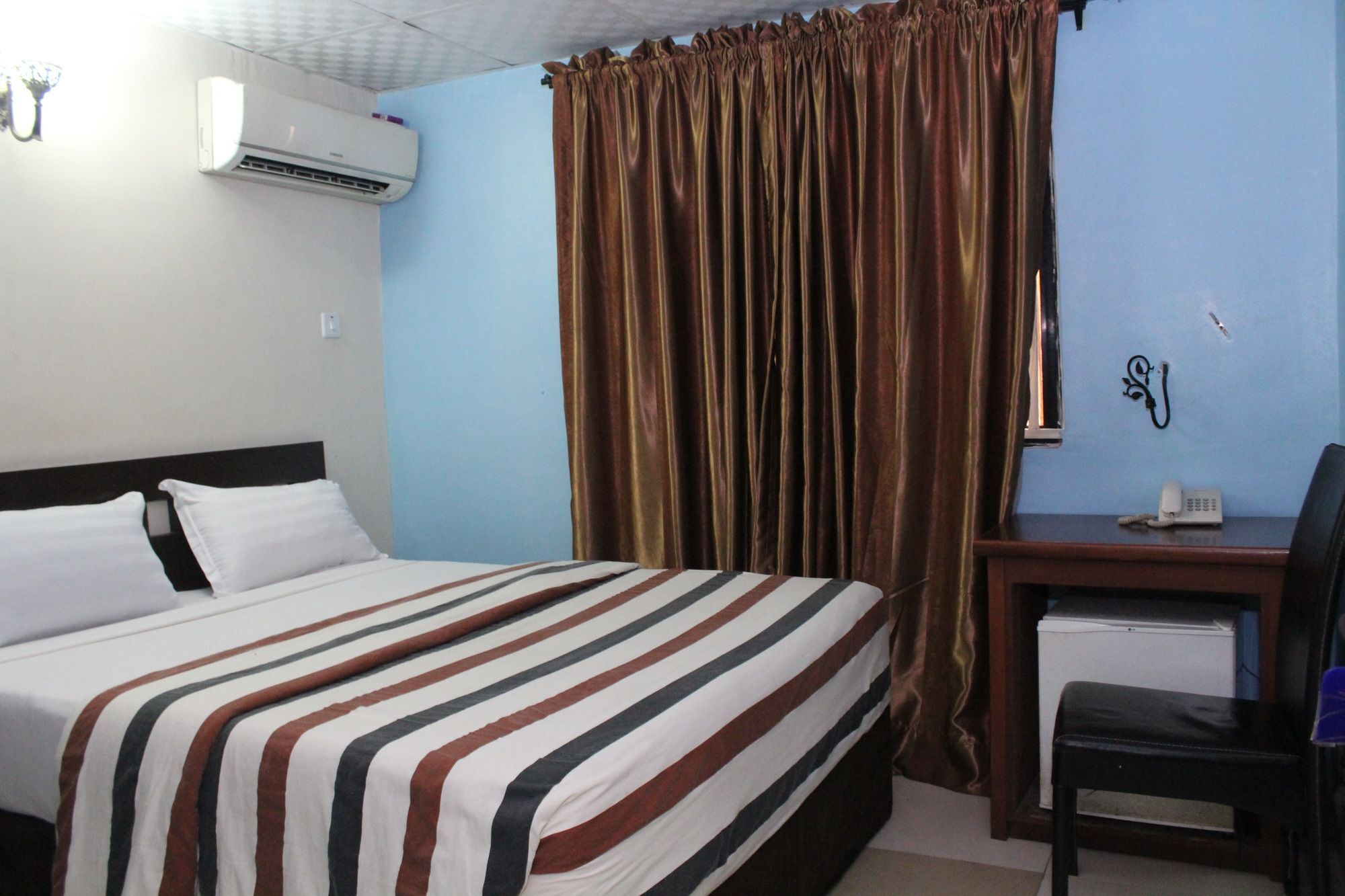 Bluespring Hotel Maryland Luaran gambar